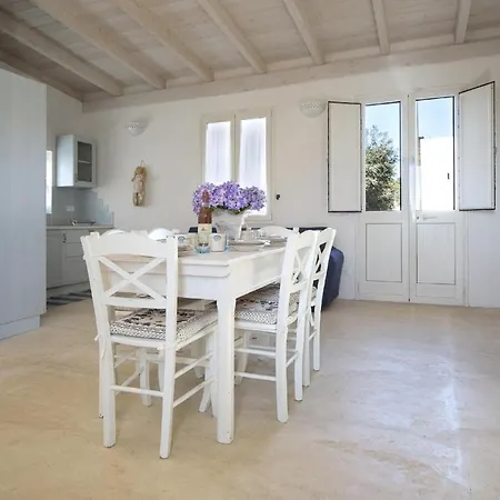 Trullo Rifugio * אליסטה